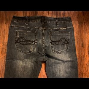 Cowgirl Tuff Size 29 Boot Cut Jeans